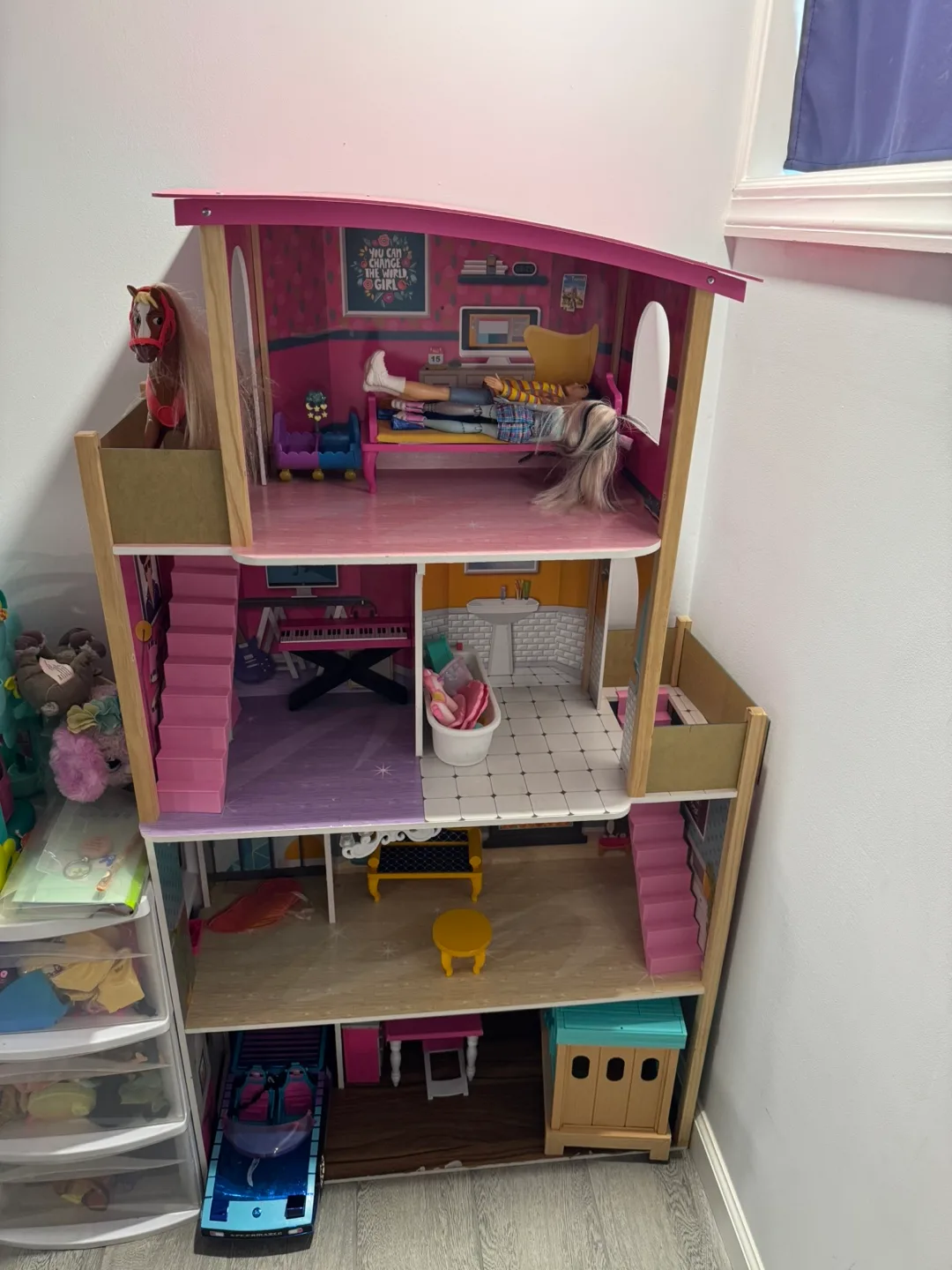 KidKraft Dollhouse thumbnail