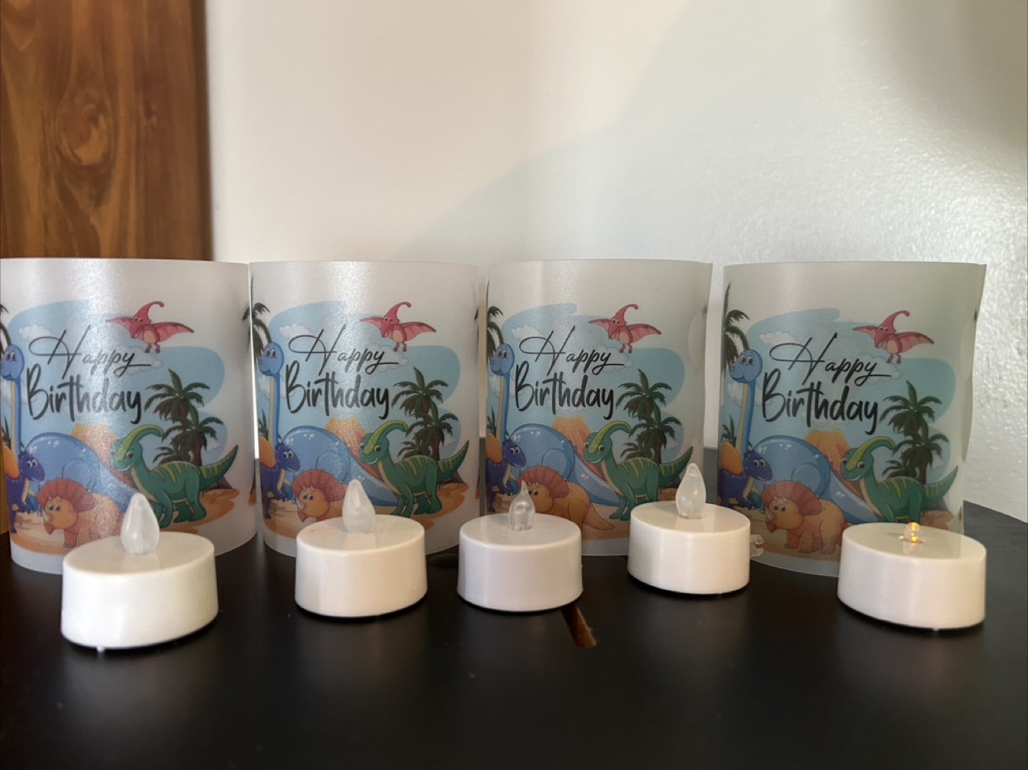 Dinosaur themed party decorations - photo 3