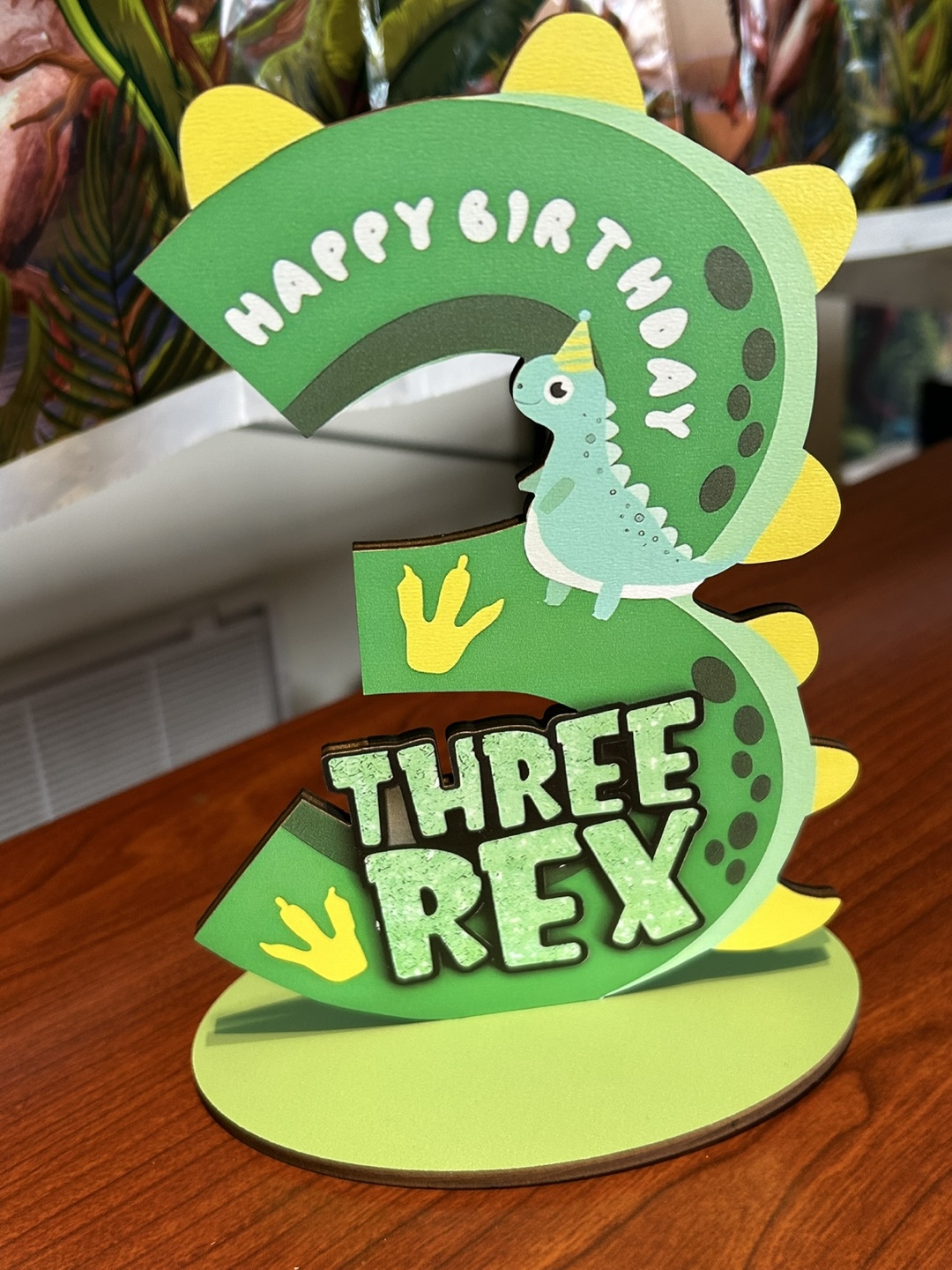 Dinosaur themed party decorations - photo 2