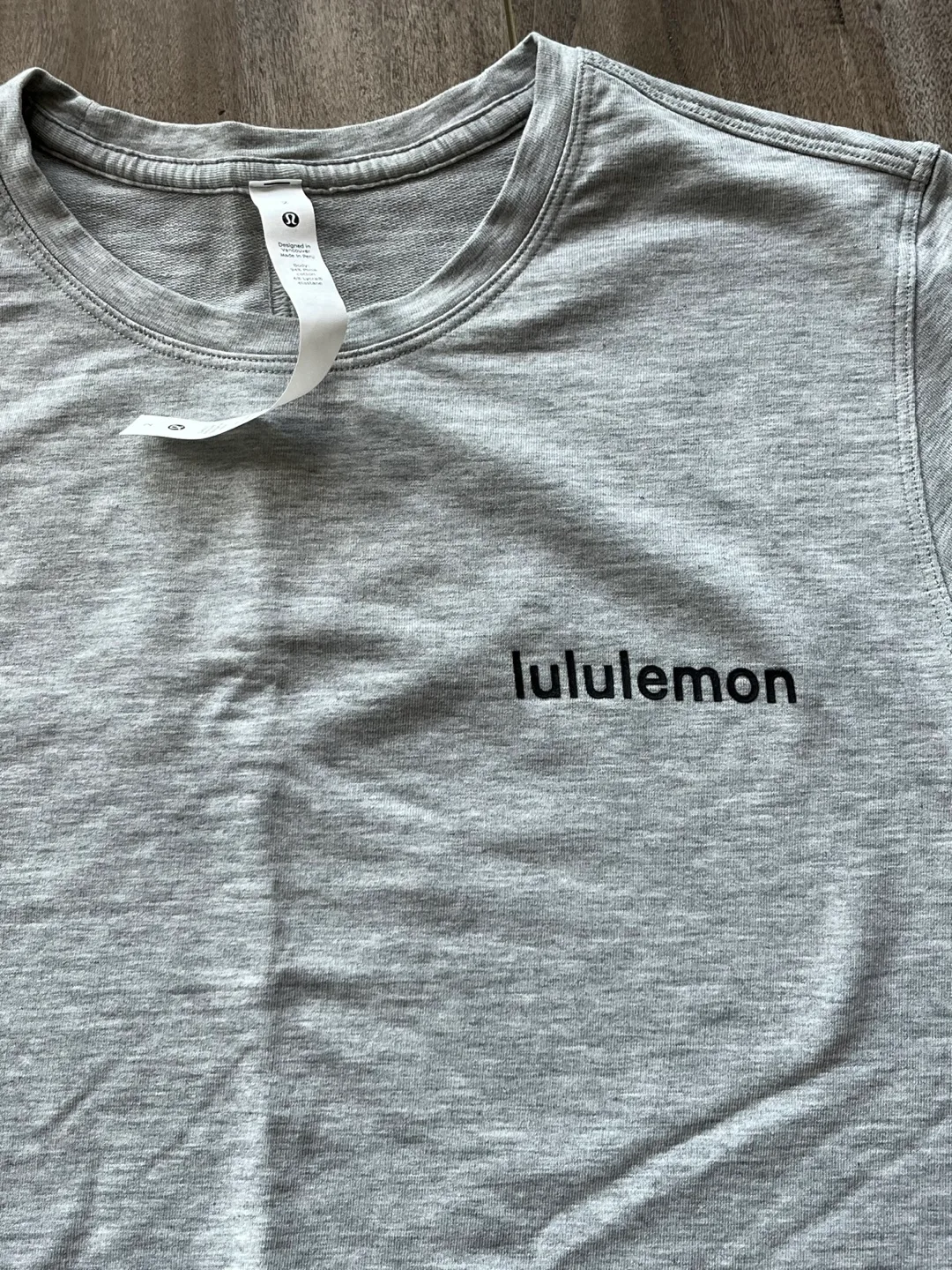 NWOT cropped Lululemon gray Tshirt size 2 image indicator(2)