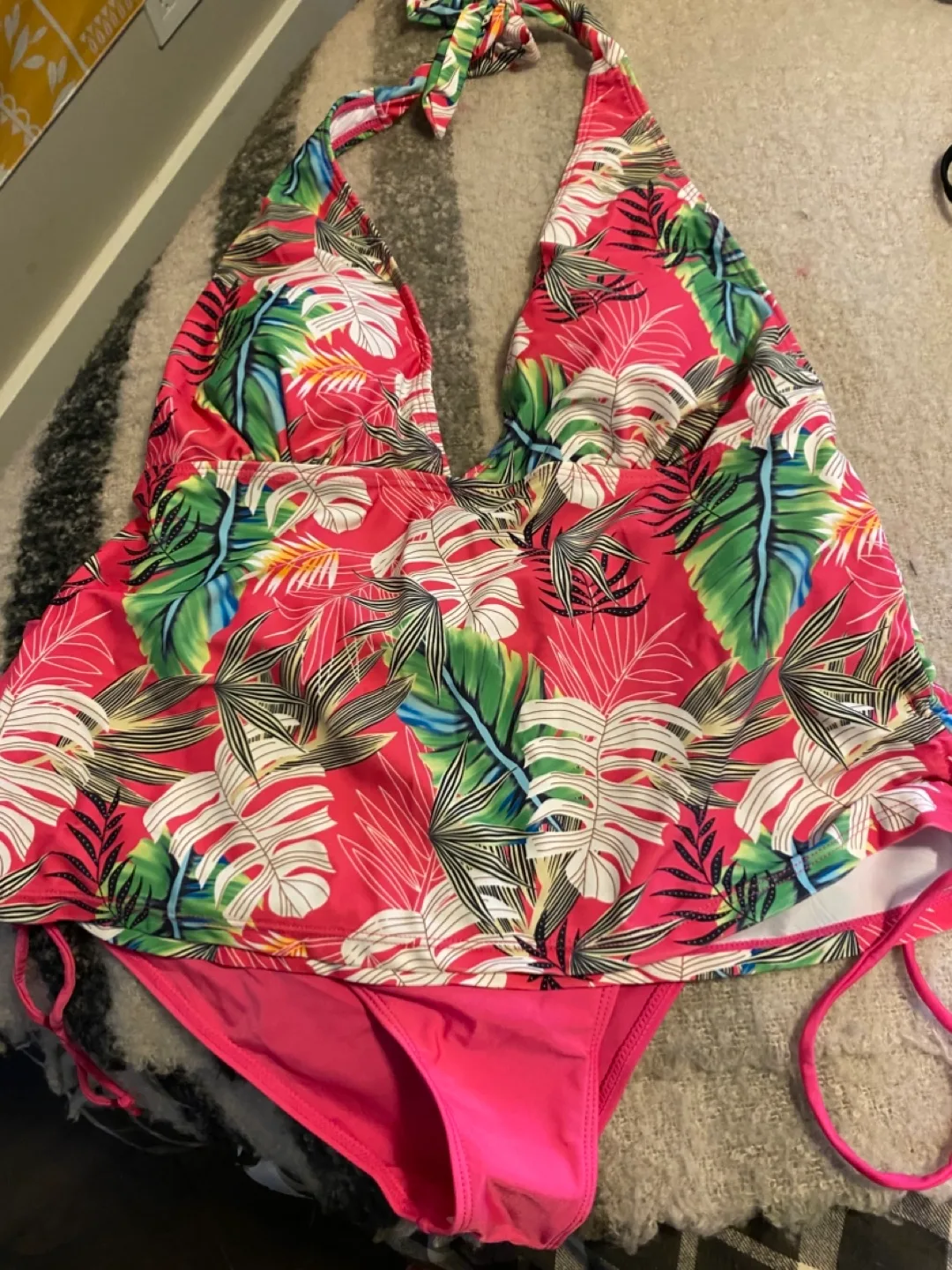 Assorted Women's Swimsuits image indicator(5)