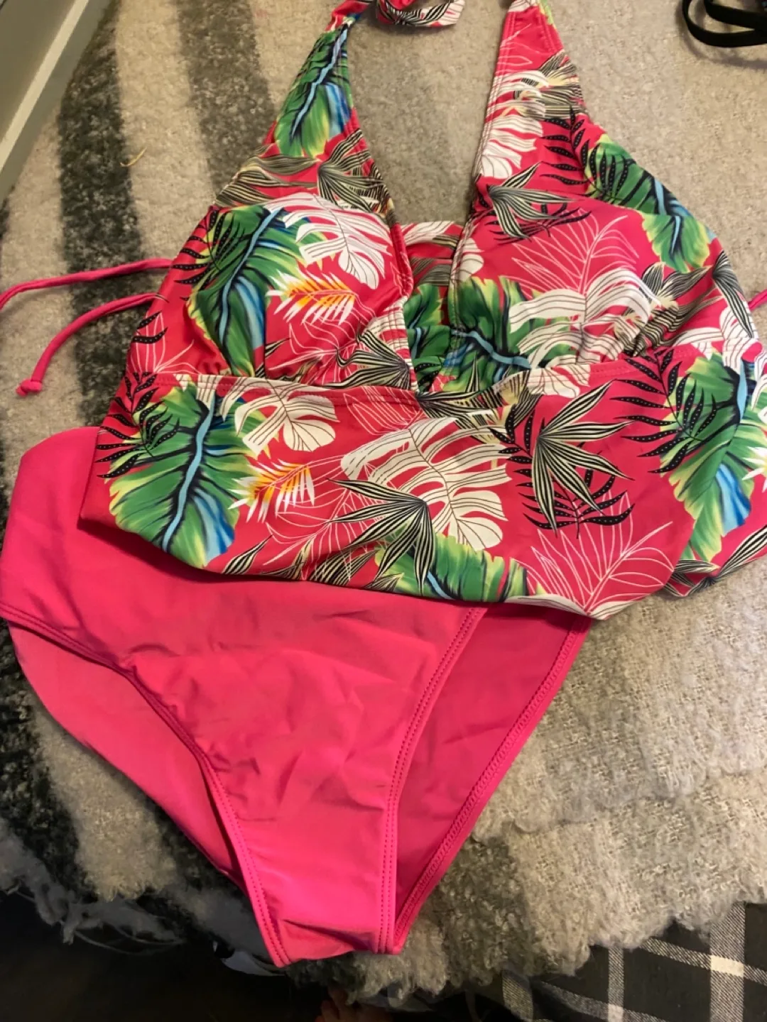 Assorted Women's Swimsuits image indicator(6)