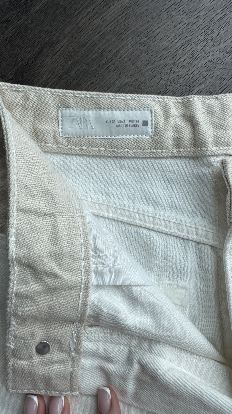 Zara Mom Fit Jeans - Size 34 - photo 5