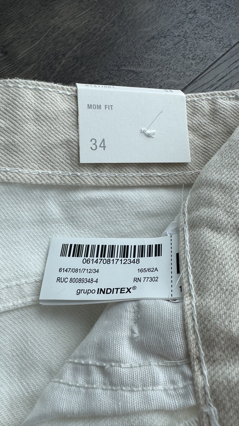 Zara Mom Fit Jeans - Size 34 - photo 4