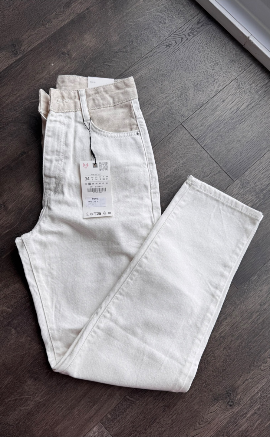 Zara Mom Fit Jeans - Size 34 - photo 2