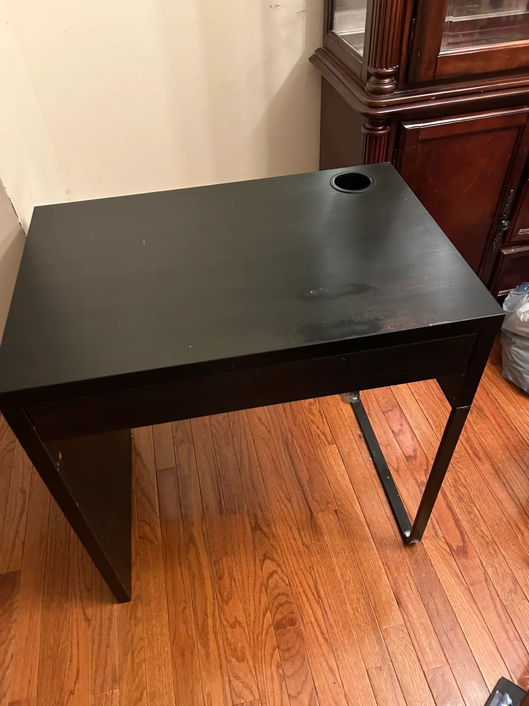 Black Desk image indicator(4)