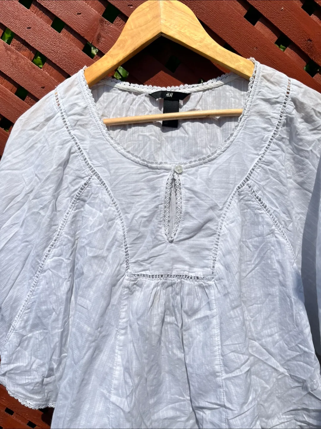 H&M White Blouse - Size 6 image indicator(2)