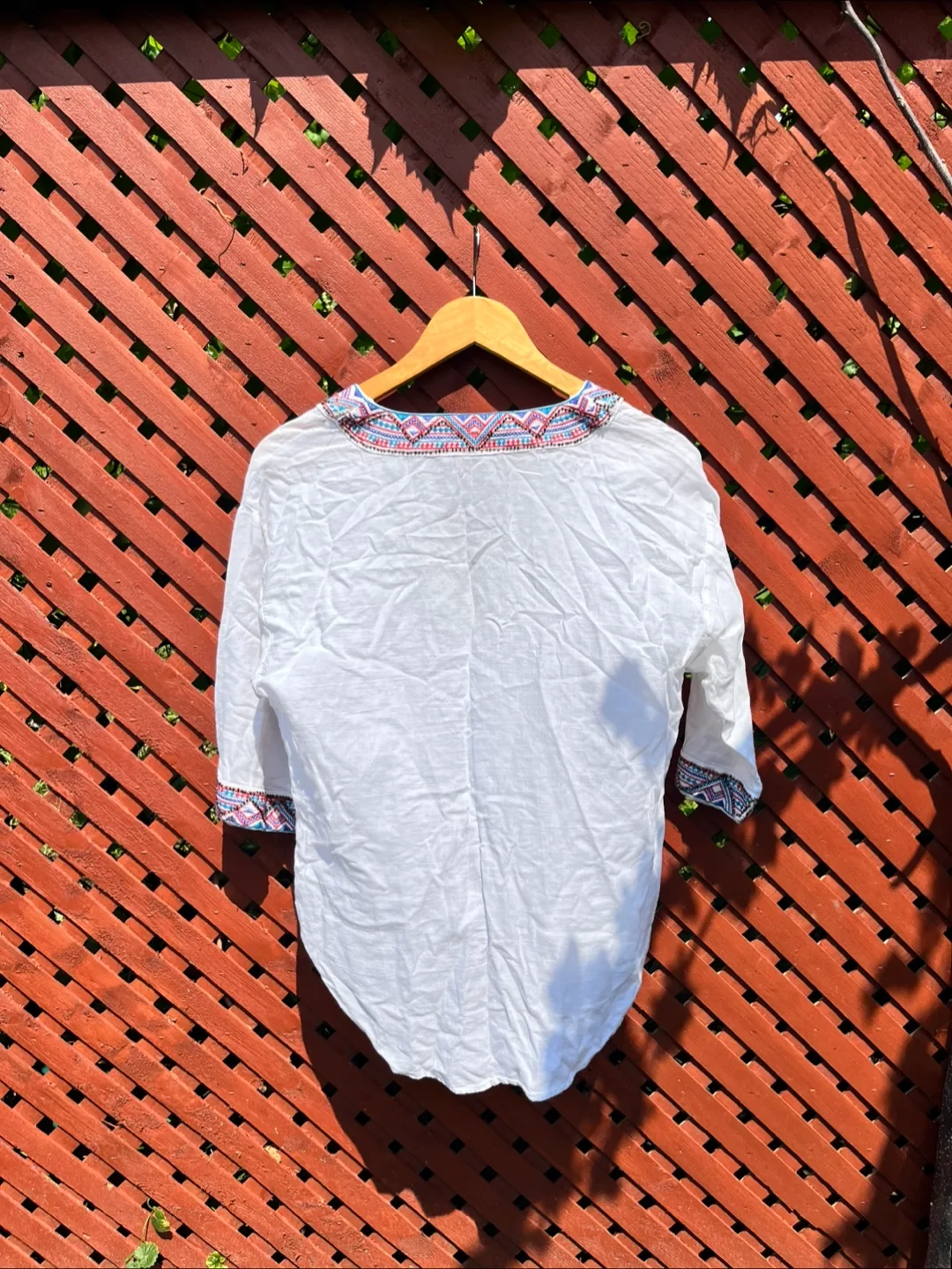 Zara Basic White Embroidered Blouse - Size M image indicator(7)