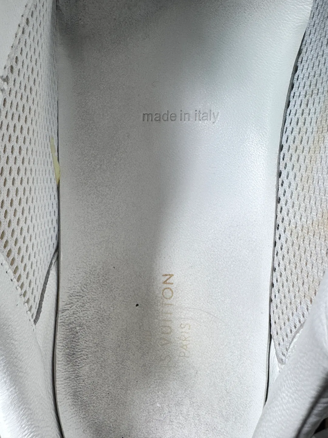 authentic Louis Vuitton White Leather Sneakers - Size 37 image indicator(4)