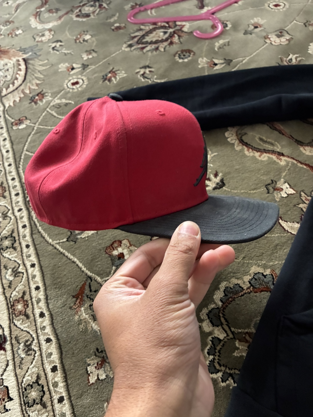 Jordan Black Hoodie Size M & Red/Black Hat - photo 5