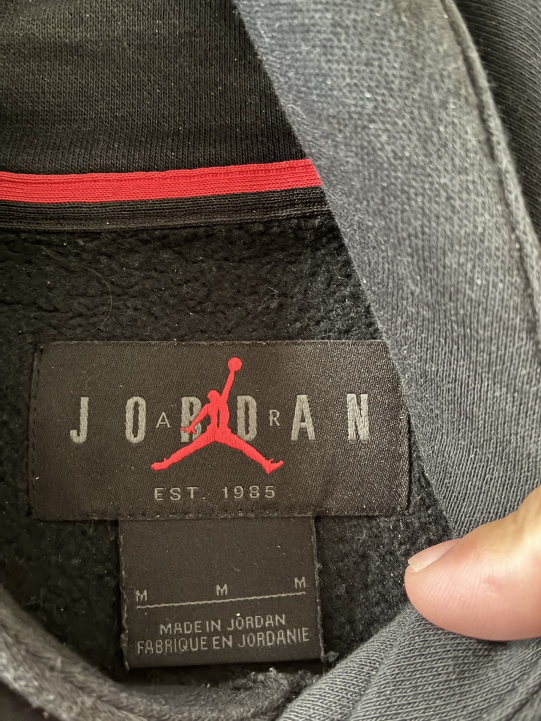 Jordan Black Hoodie Size M & Red/Black Hat - photo 2