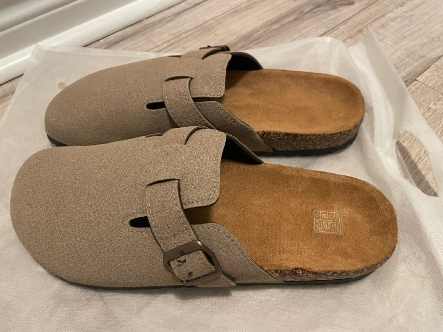 New Beige clogs image indicator(2)