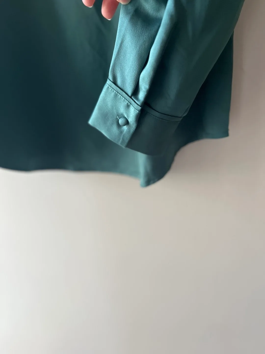 Le Chateau Green Silky Blouse - Size M image indicator(2)