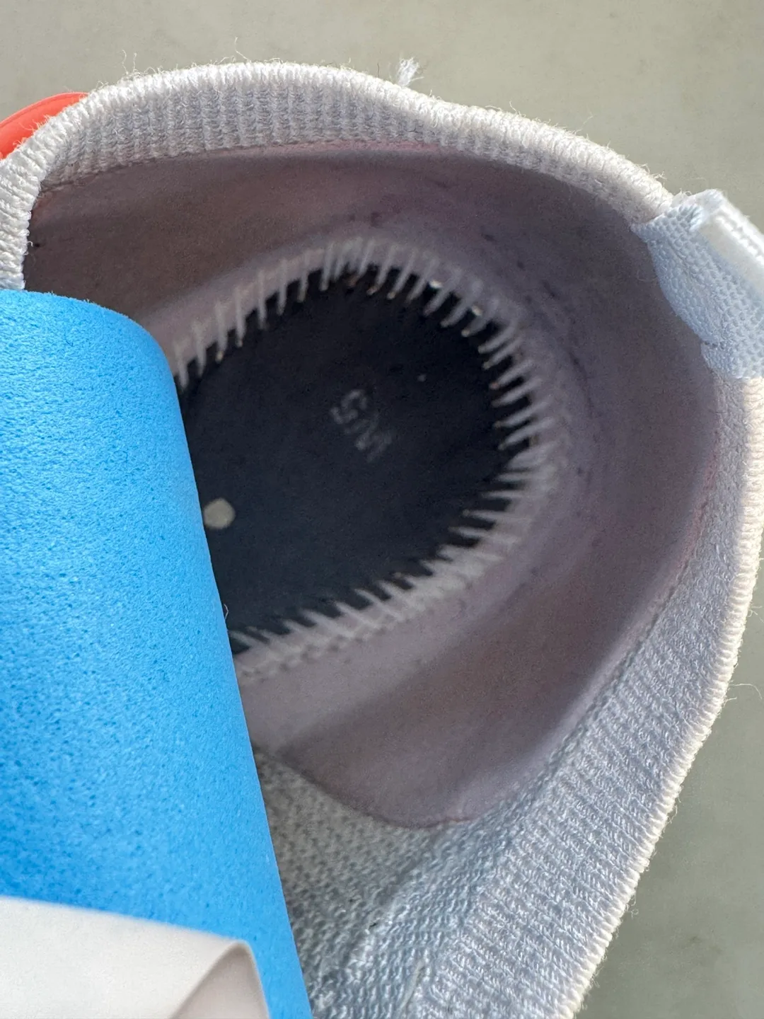 Nike Air VaporMax Off-White, Size US 6.5 image indicator(4)