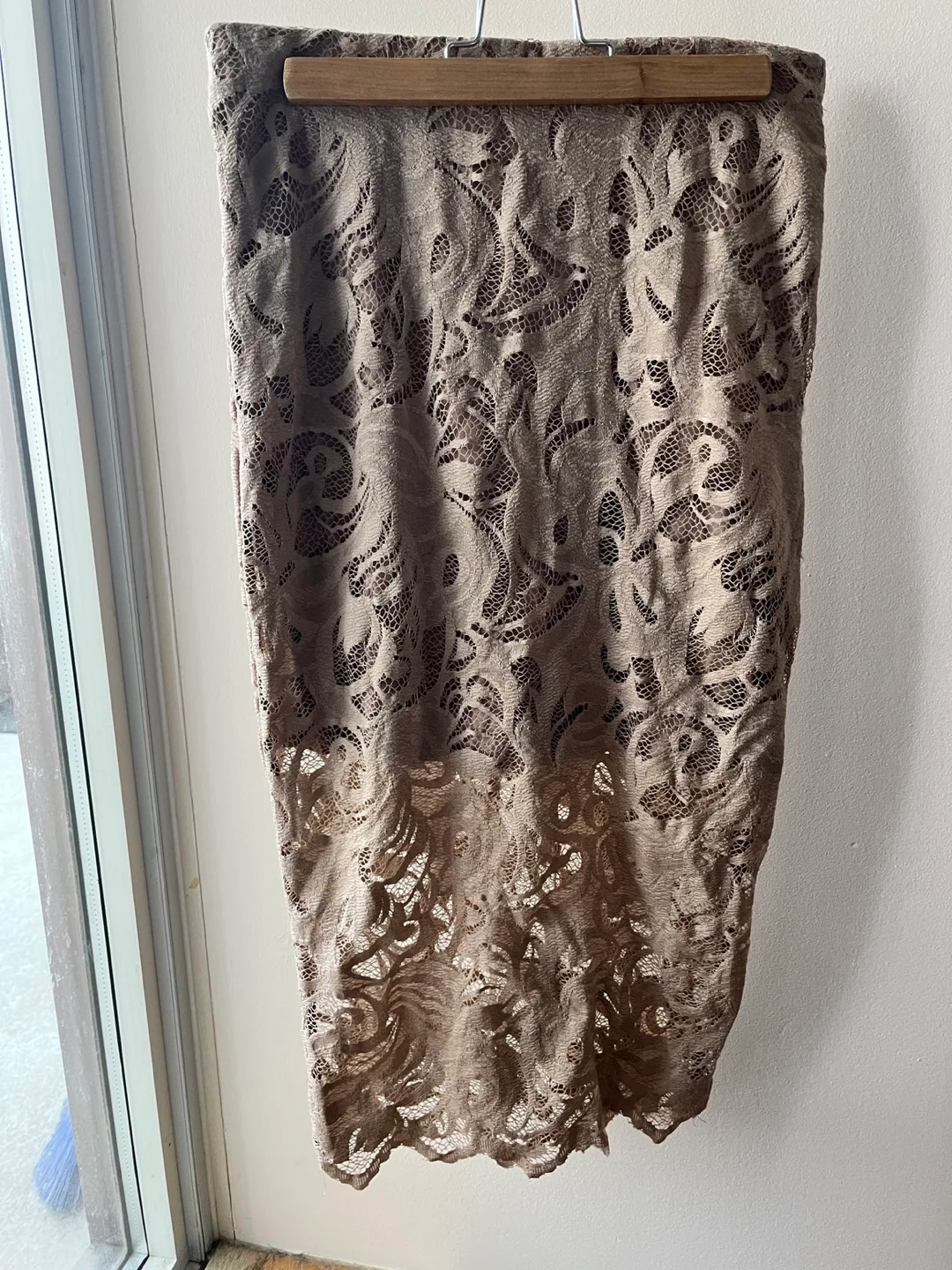 REVAMPED Beige Lace Skirt - Size S image indicator(2)