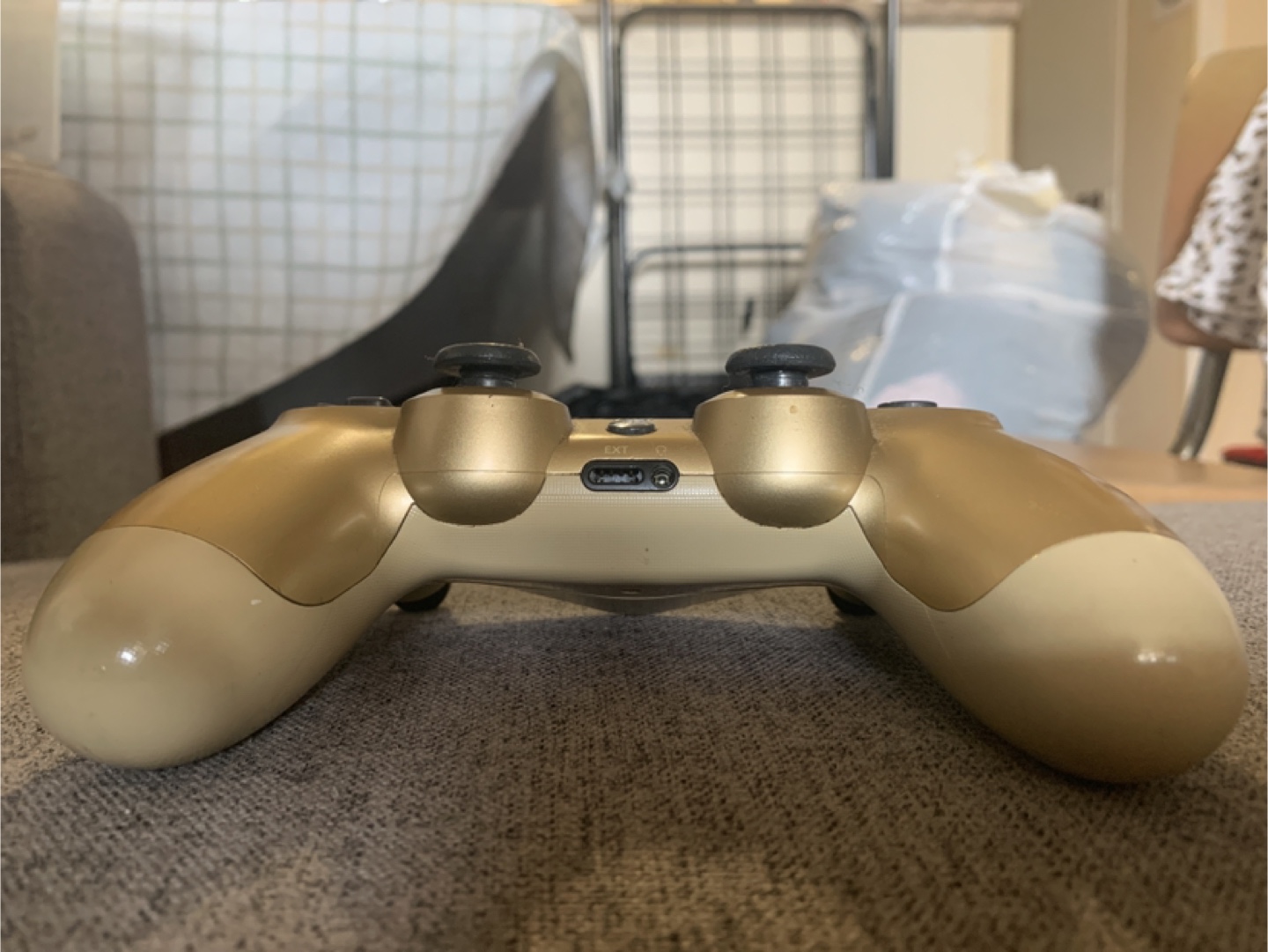 Sony PS4 Dualshock 4 Gold Controller - photo 4