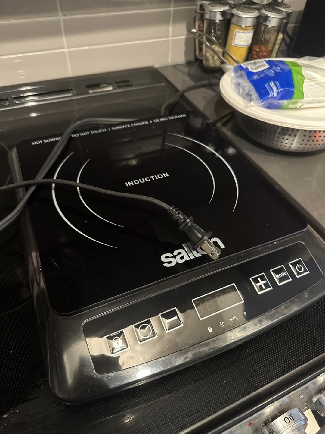 Salton Portable Induction Cooktop electric stove - photo 2