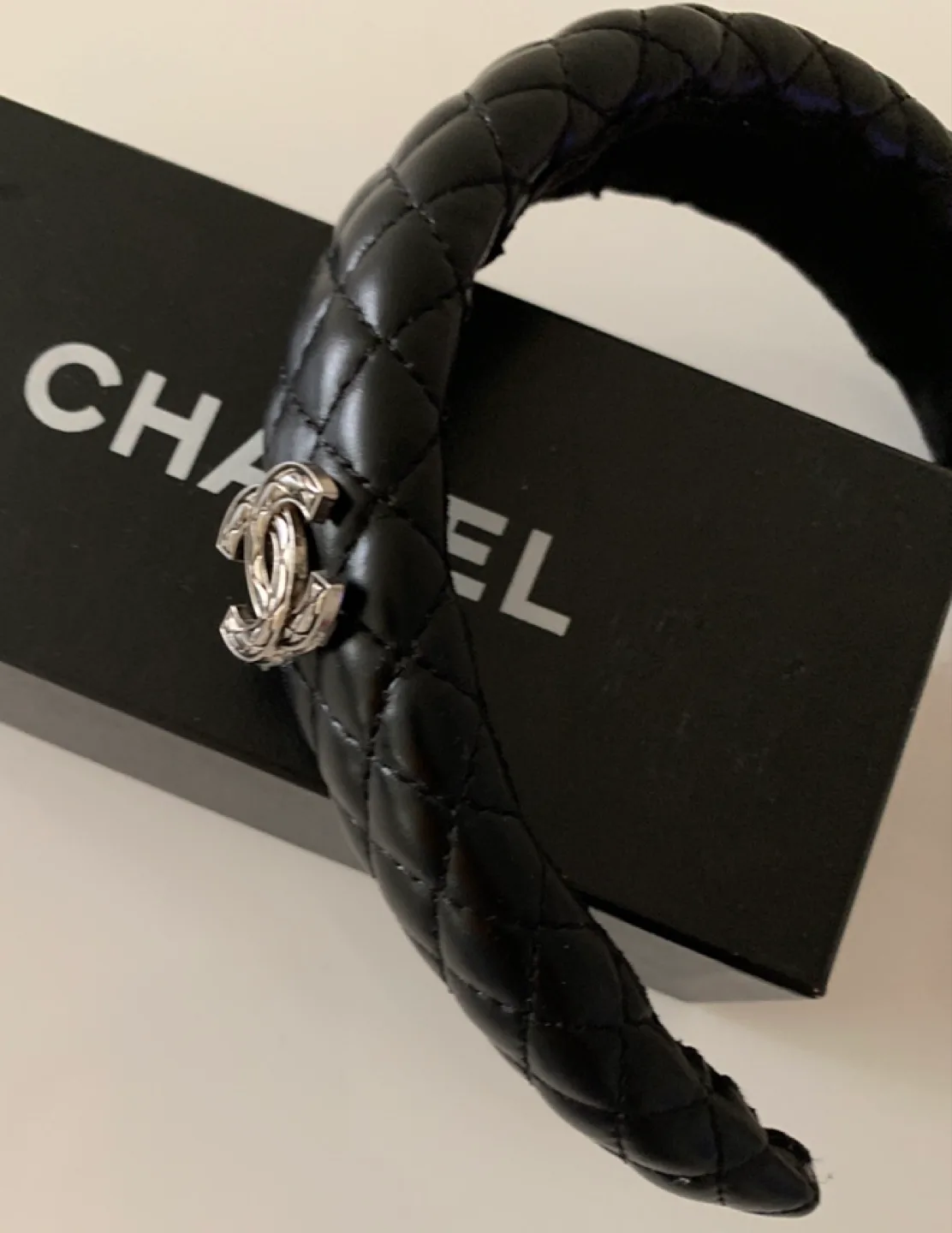 Chanel Black Quilted Headband image indicator(2)