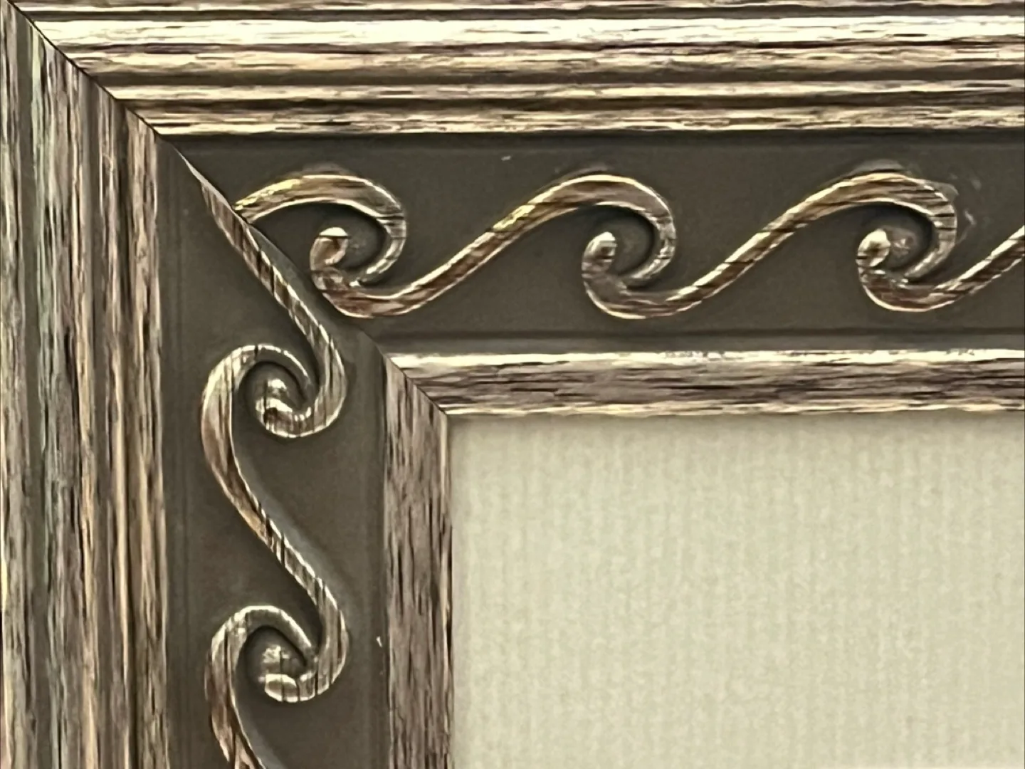 Framed Floral Print image indicator(4)