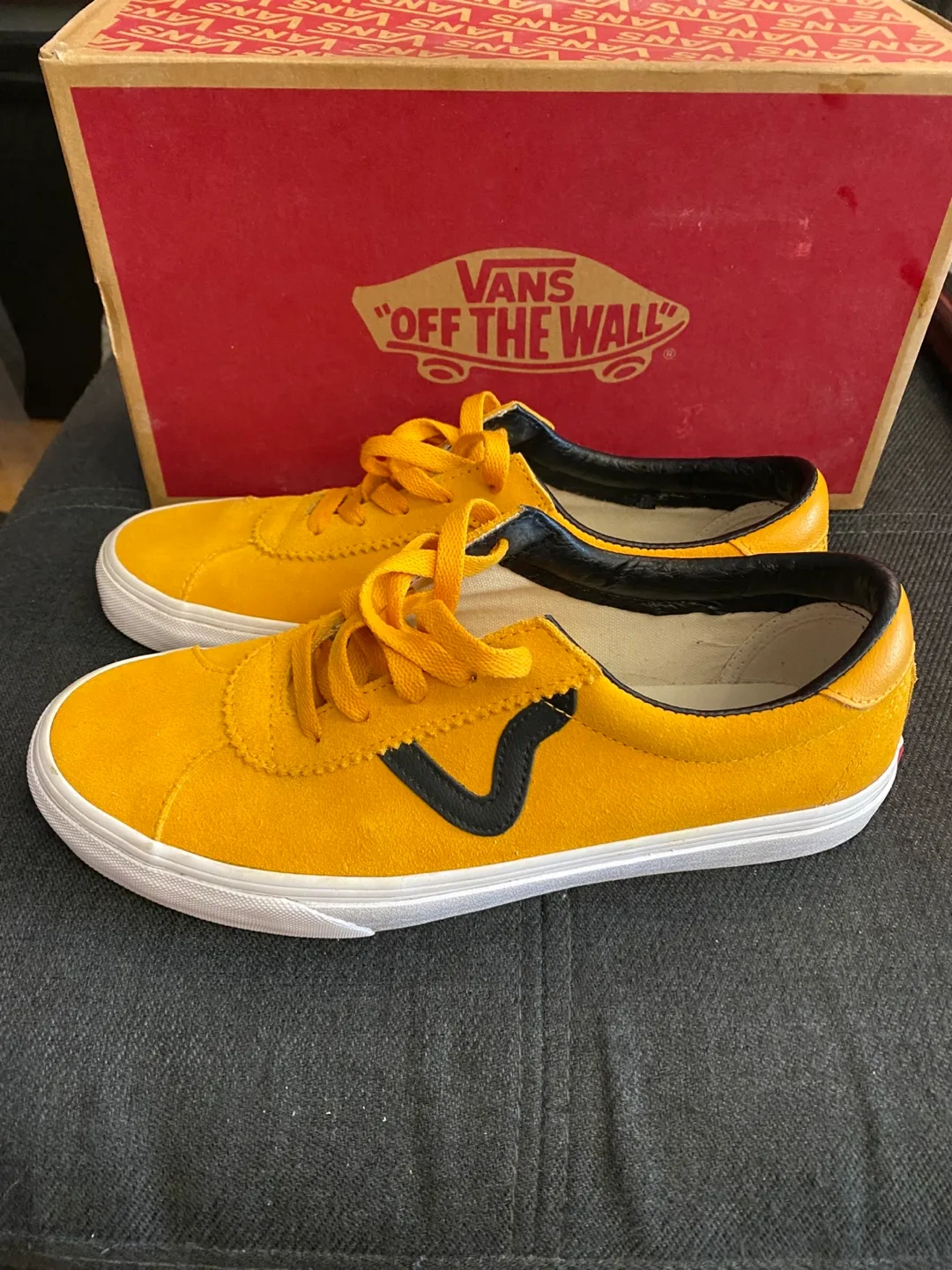 Vans Sport Shoes - Size 9 US Men's - Mustard Yellow image indicator(4)