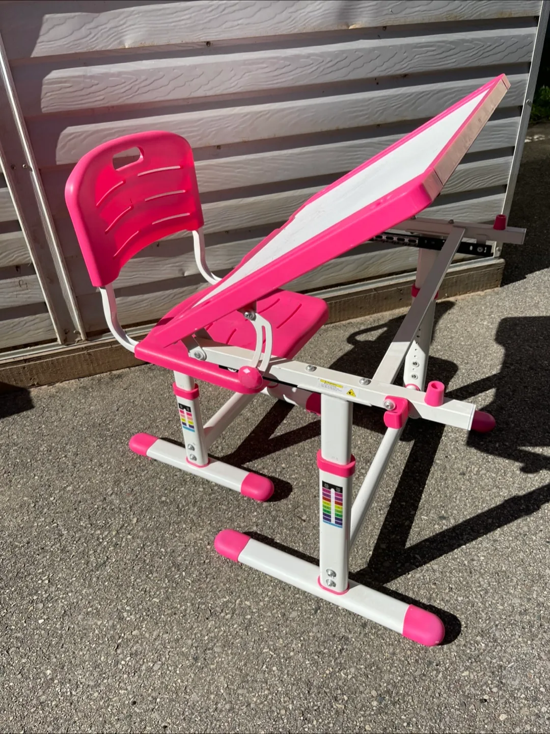 Adjustable Kids Desk and Chair Set - Pink & White image indicator(2)