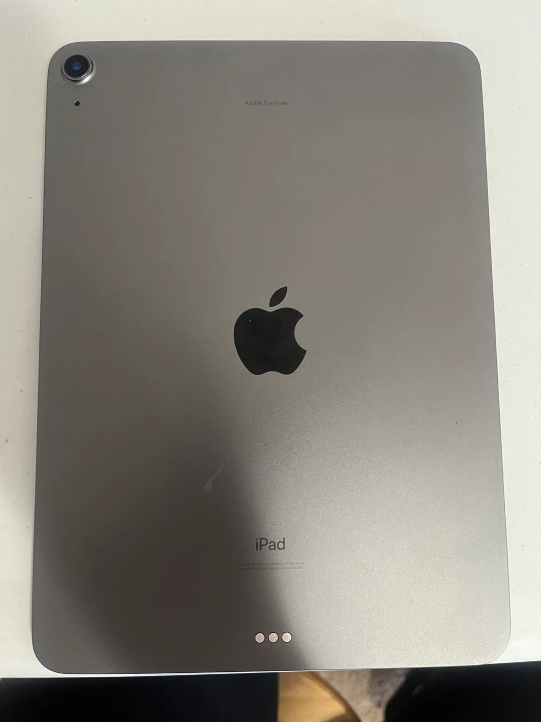 iPad Air 4th Gen 256GB - Excellent Condition image indicator(3)