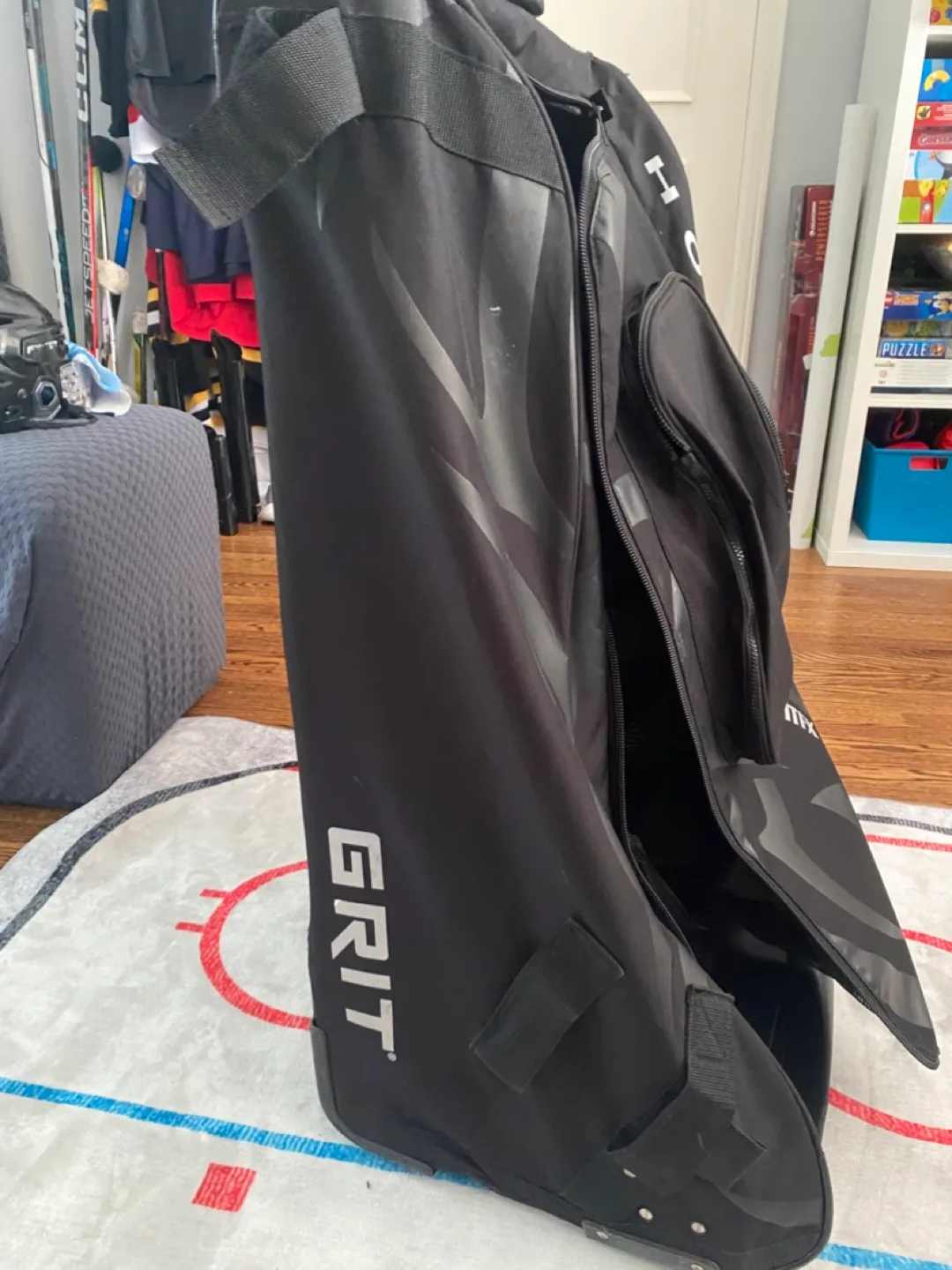 Grit Hockey Tower Bag - Black image indicator(6)