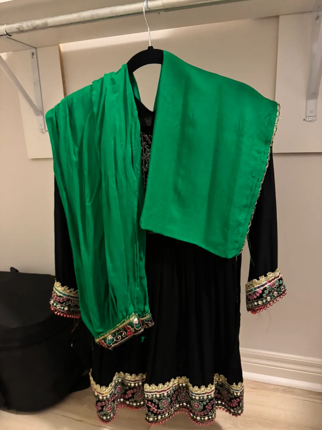 Afghani dress (kids) image indicator(4)