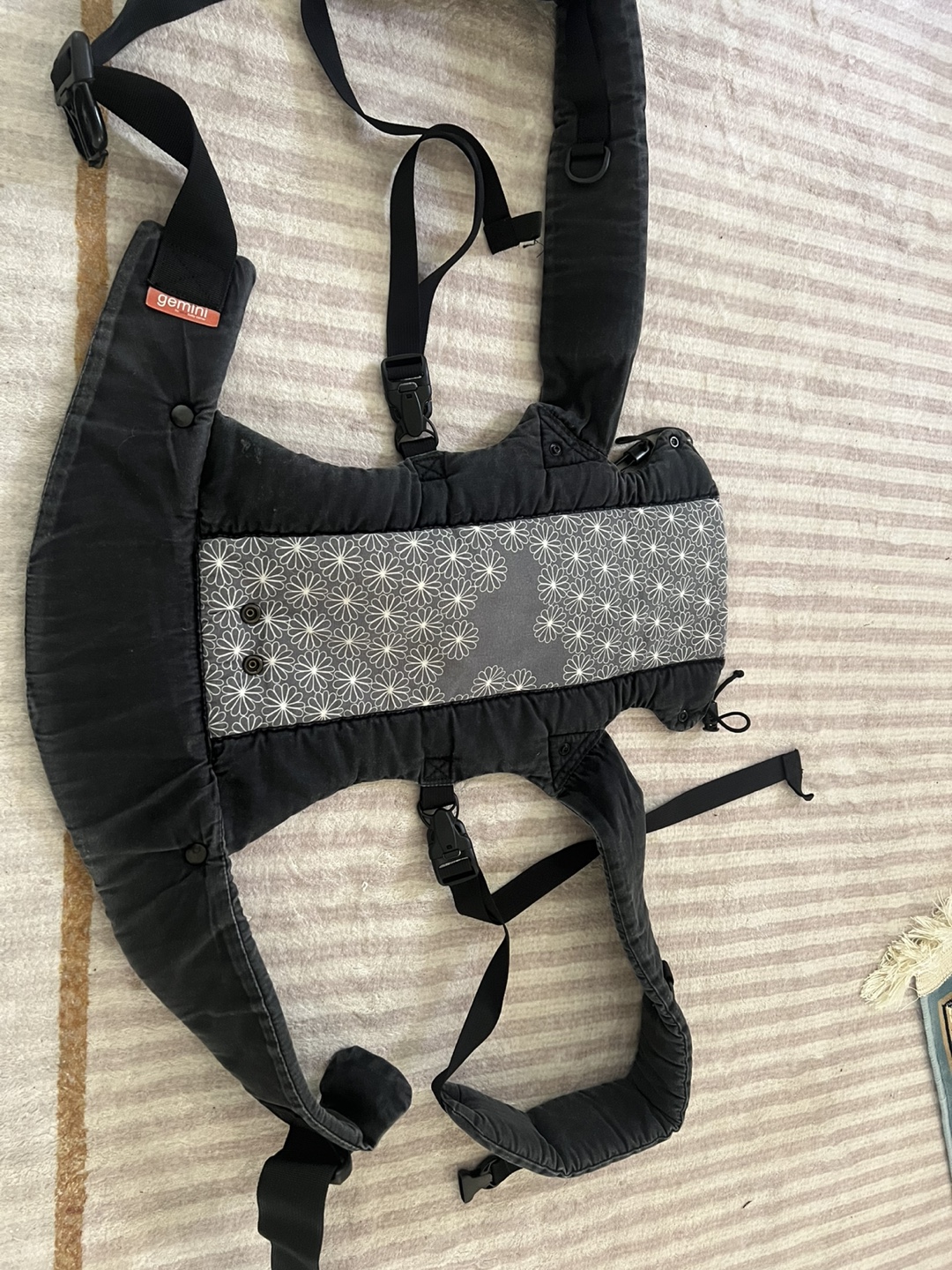 Boba Gemini Baby Carrier - Black with Floral Pattern - photo 3