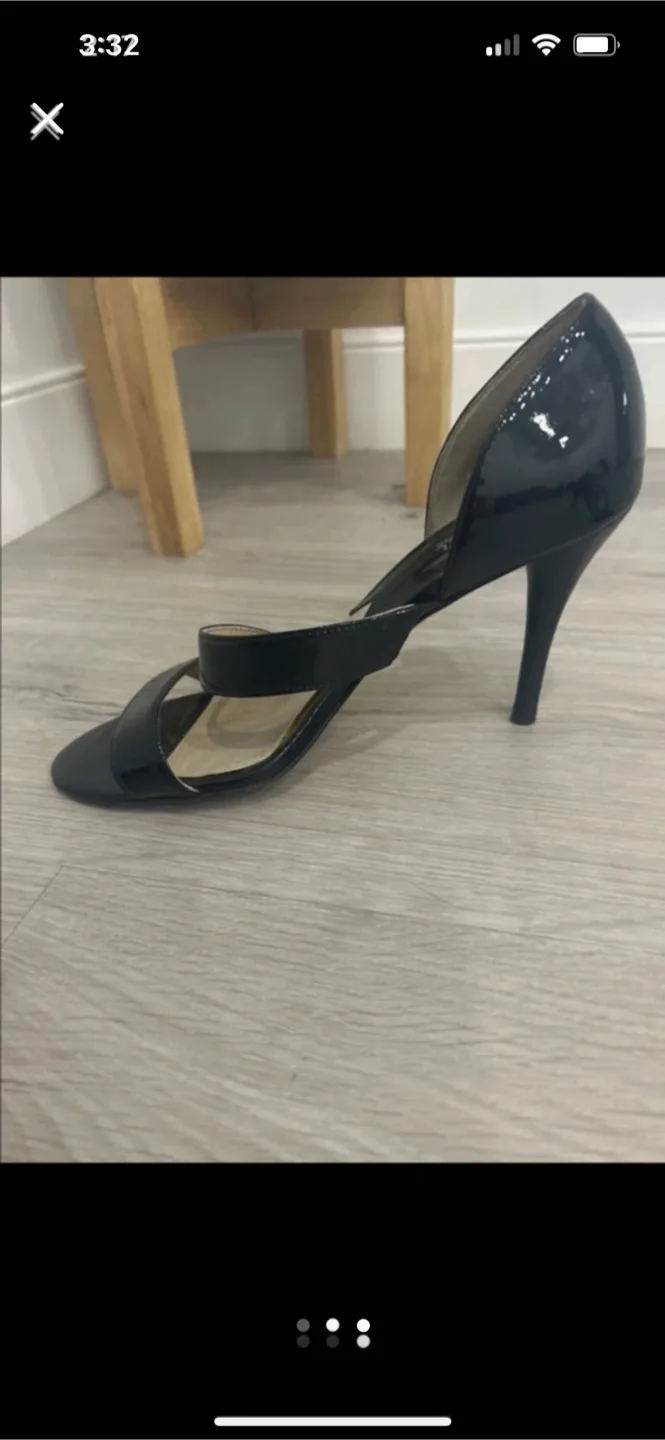 Michael Kors Black Heels image indicator(3)