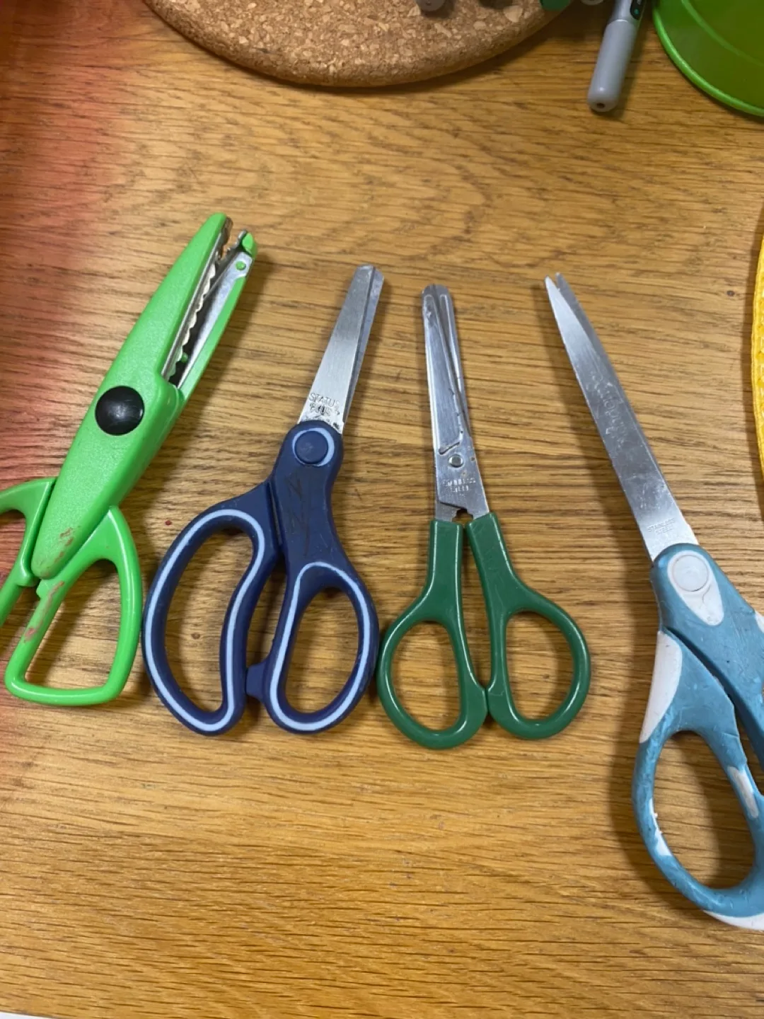 FREE FASTEST PICK UP////SCHOOL SUPPLIES📝 image indicator(3)