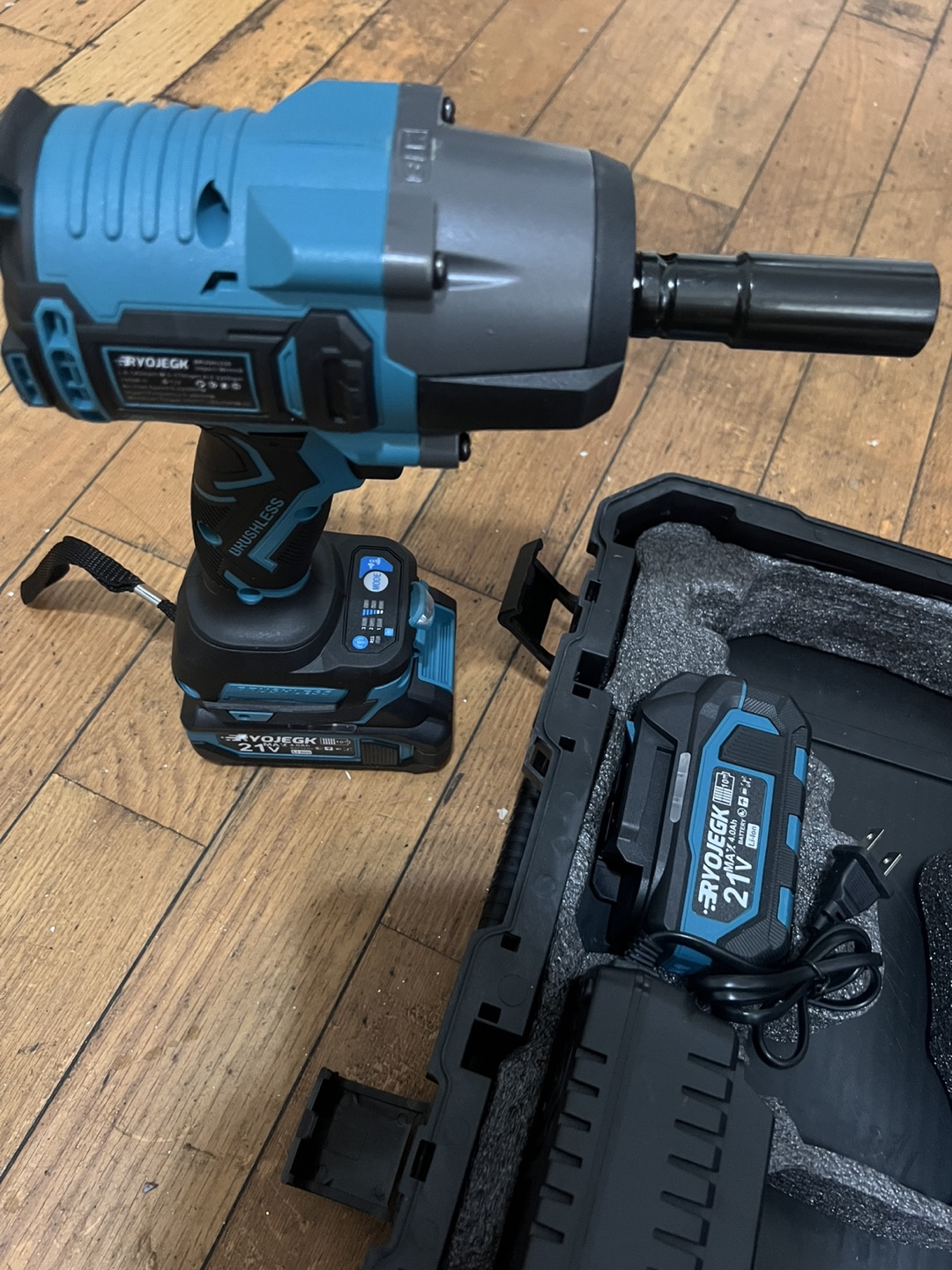 RYOJEGK 21V Cordless Impact Wrench with Battery & Case - photo 2