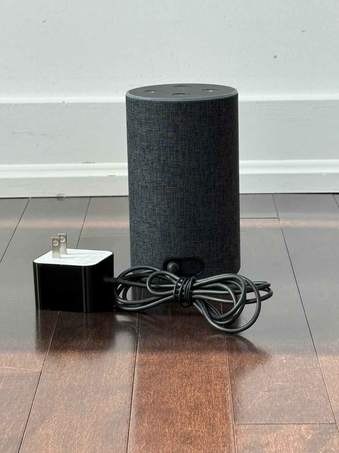 Amazon Echo (2nd Gen) – Charcoal Fabric image indicator(3)