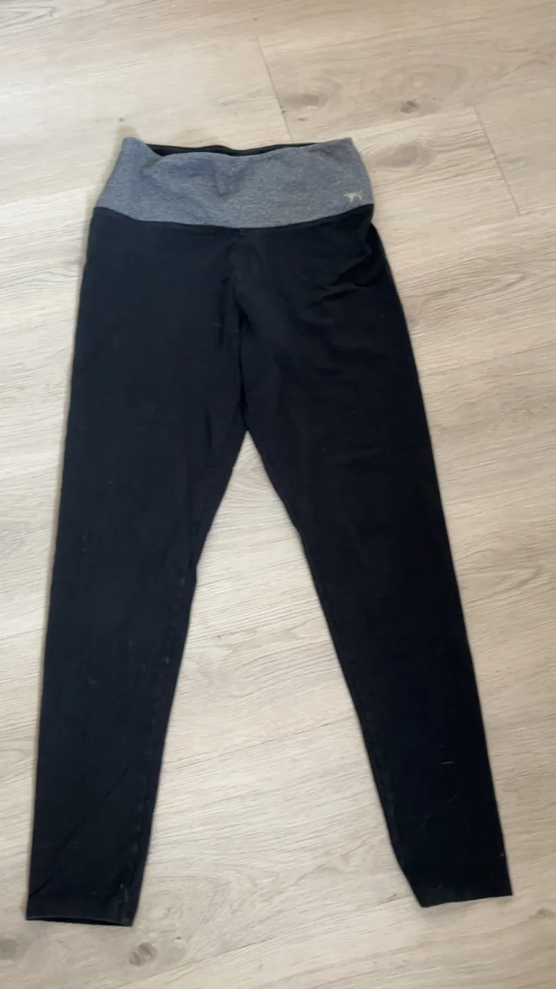 PINK Victoria's Secret Black Leggings thumbnail