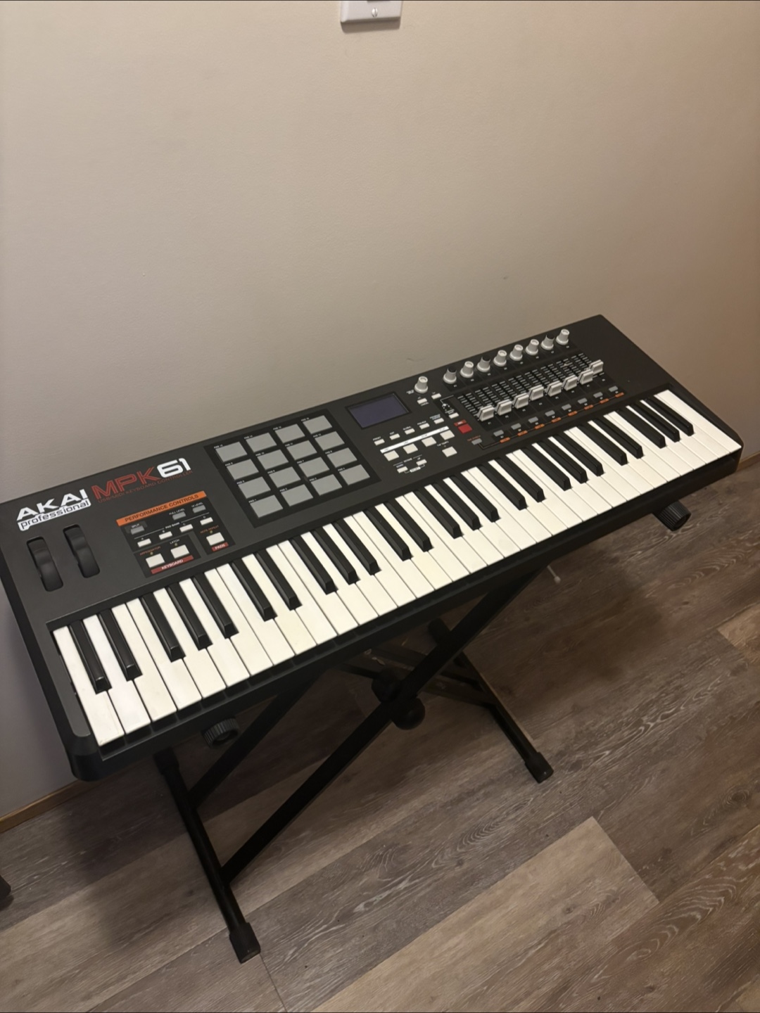 Akai MPK61 MIDI Keyboard