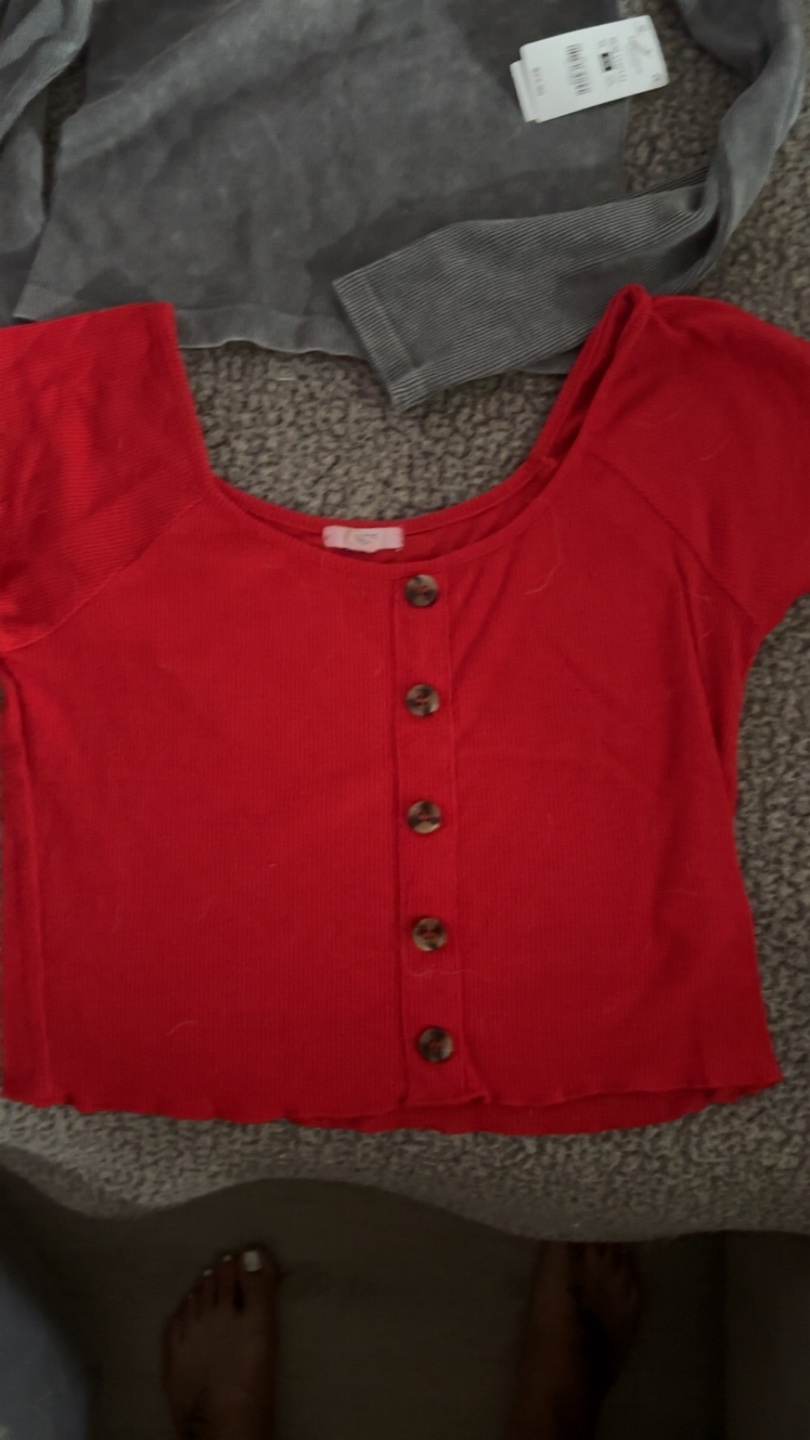 Garage & Aerie Tops - Bundle of 4 - photo 2