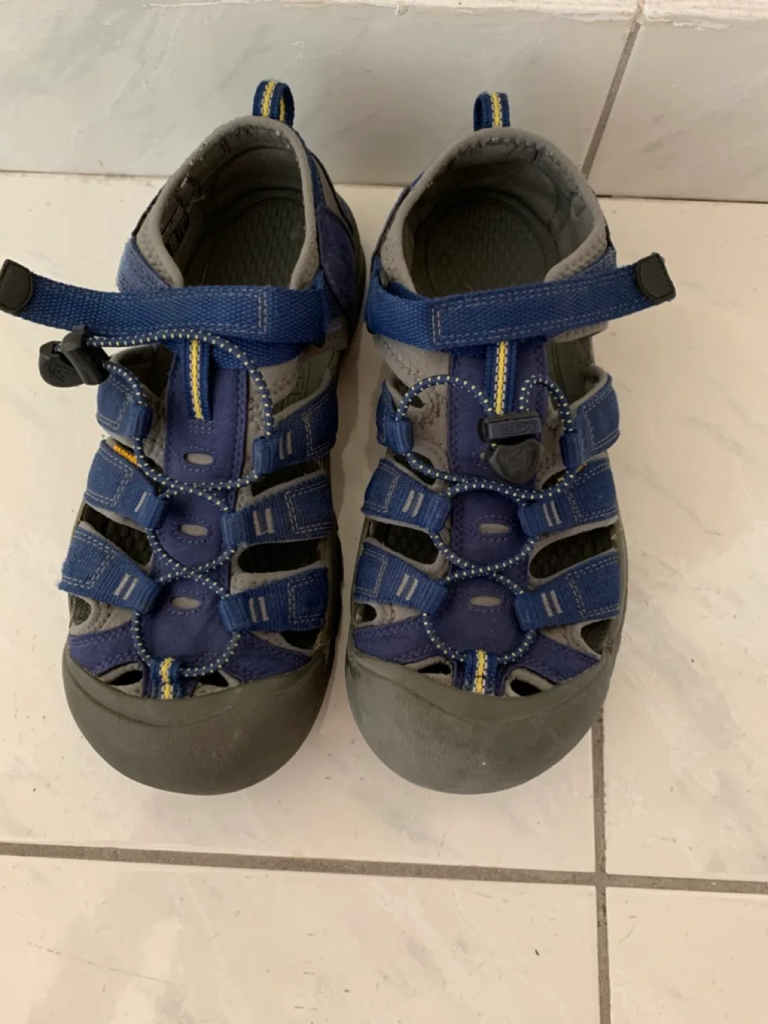 KEEN Men's Newport H2 Sandals, Size 9 US thumbnail