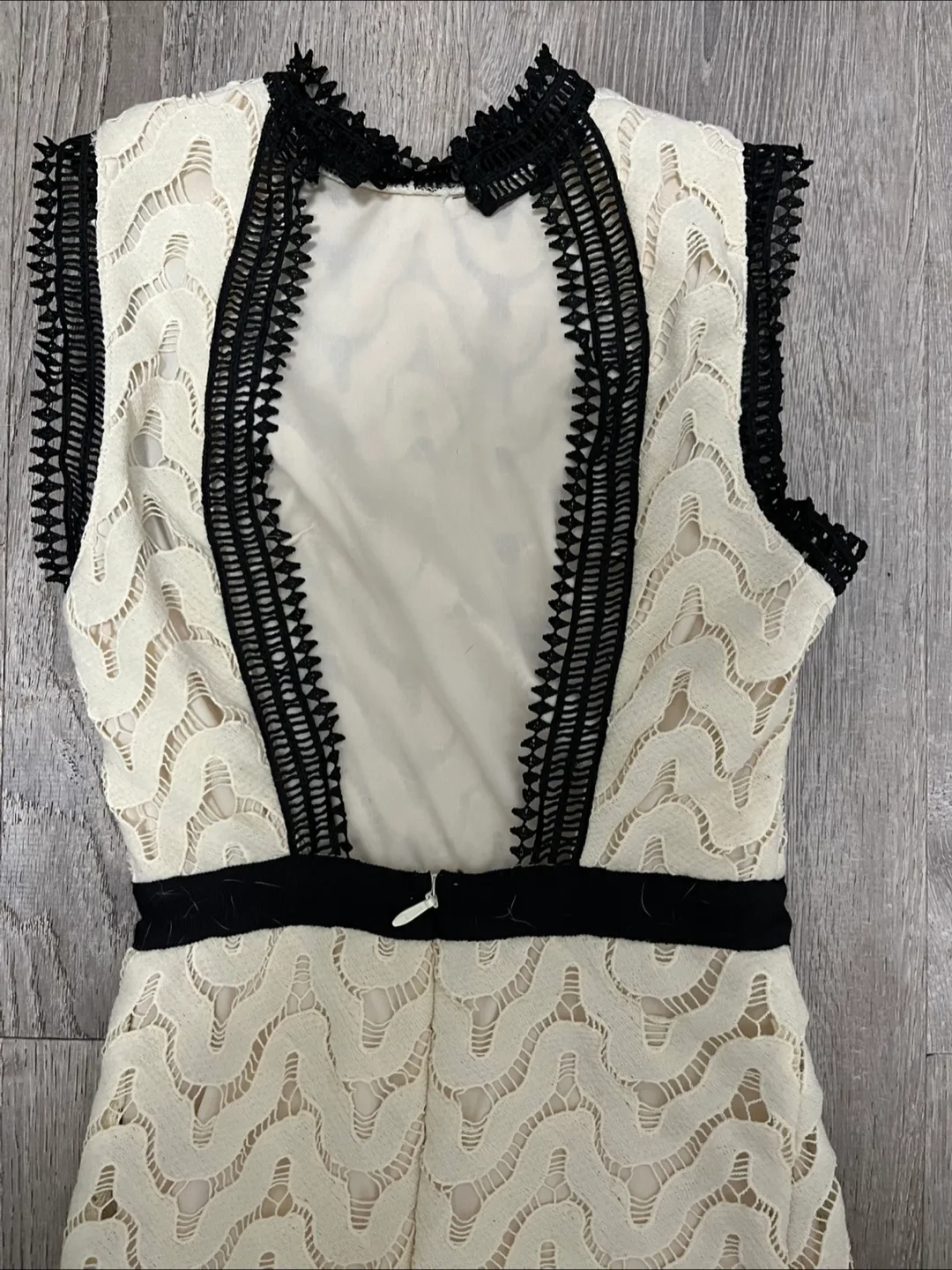 Fox's Cream Lace Dress - Size S image indicator(3)
