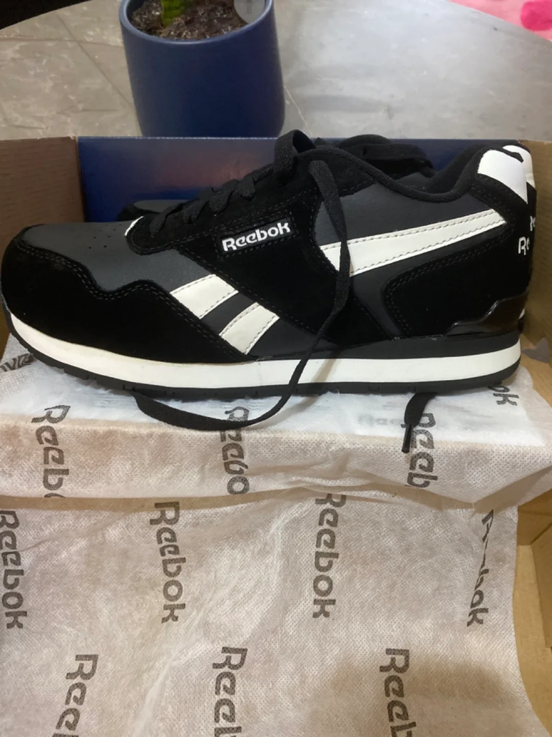 Reebok Harman Work Classic Sneakers - Women's Size 9W image indicator(3)