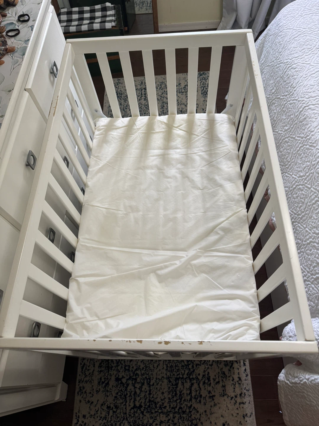 White Baby Crib - photo 2
