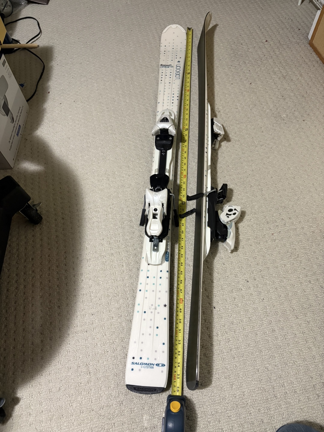 Women’s Salomon Lagoon Skis