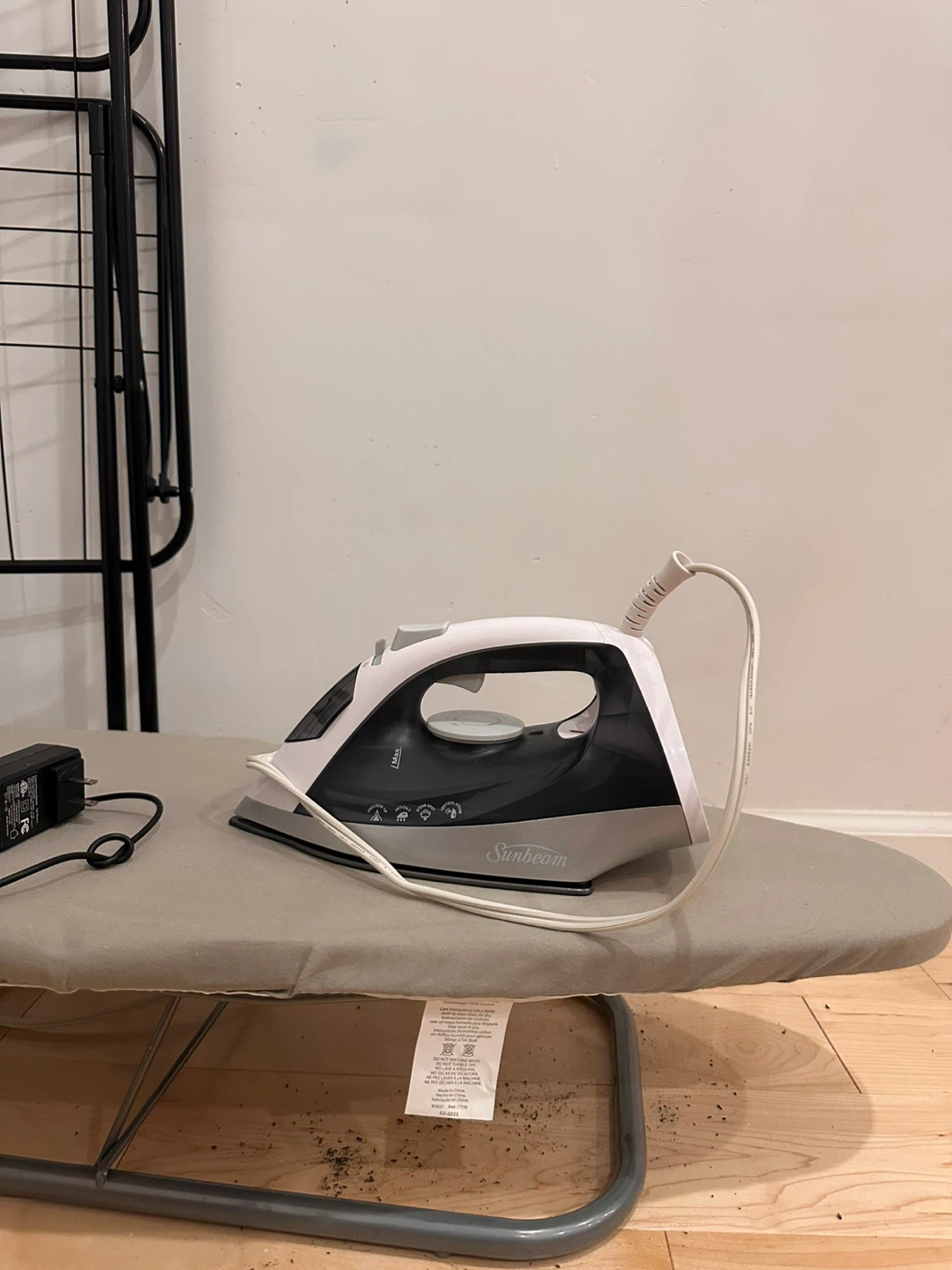 Sunbeam Steam Iron + mini iron table - photo 3