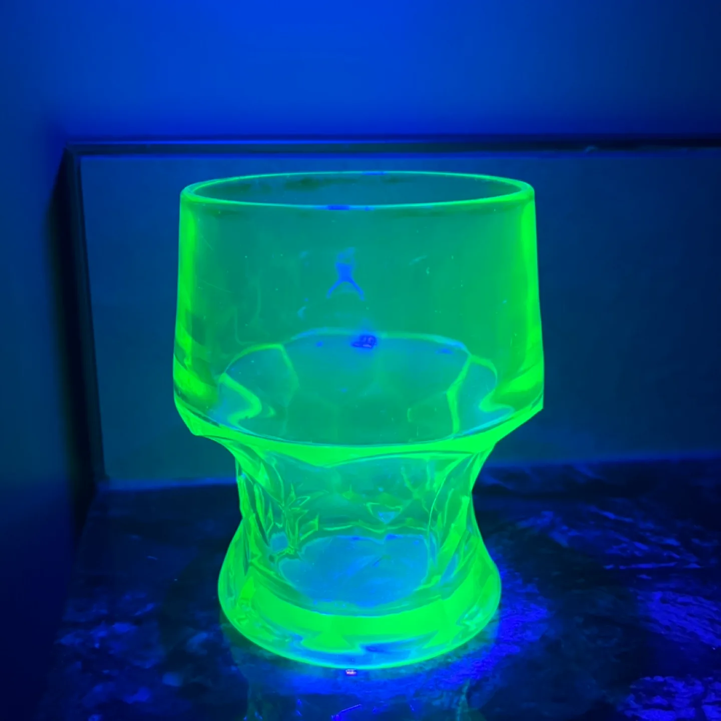 Uranium/Vaseline Glass thumbnail