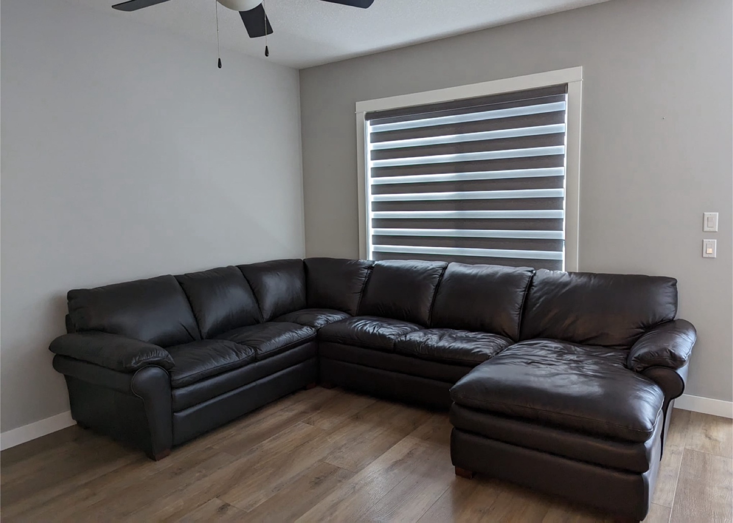 Black Leather Sectional Sofa w/ Chaise