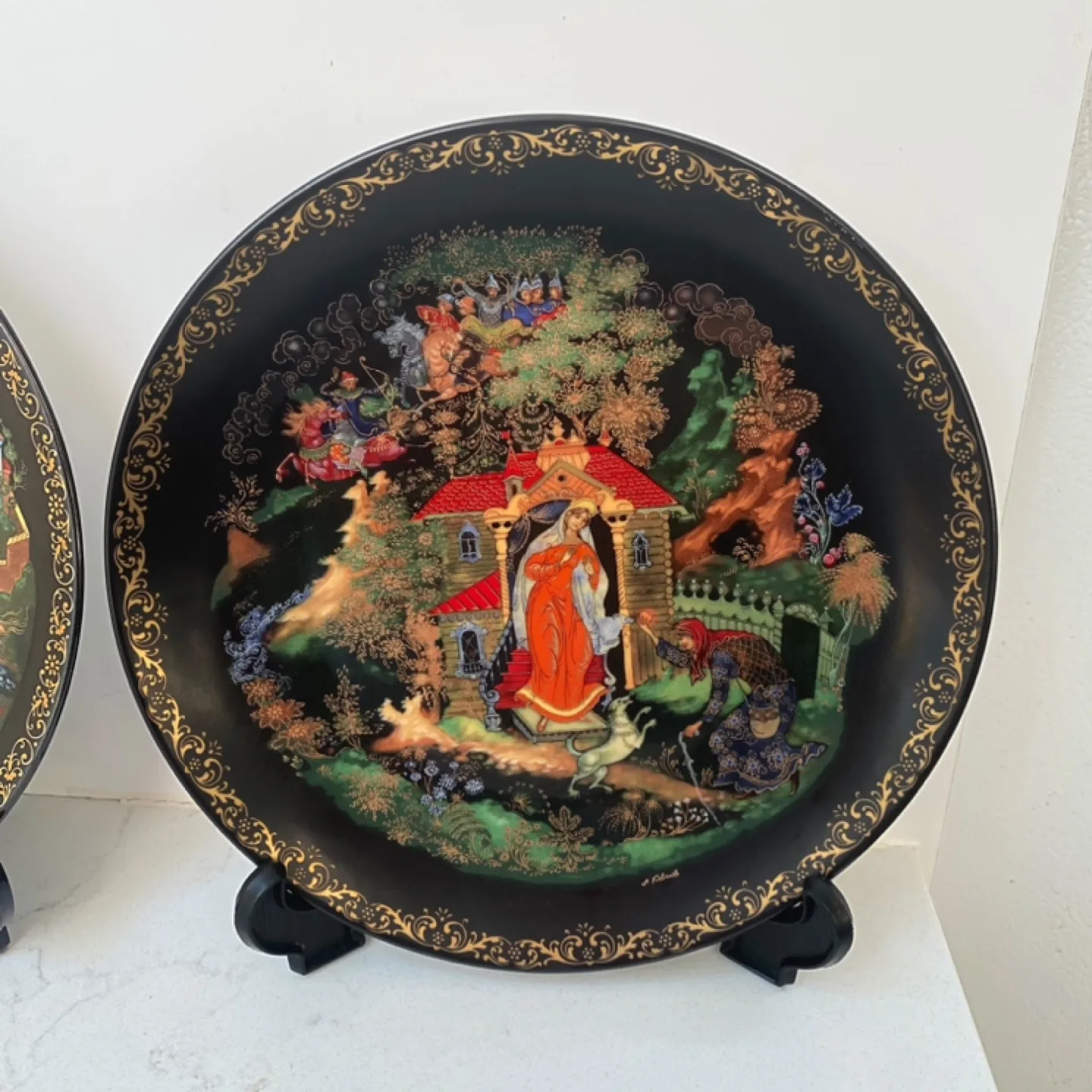 Palekh Decorative Plates Set image indicator(2)