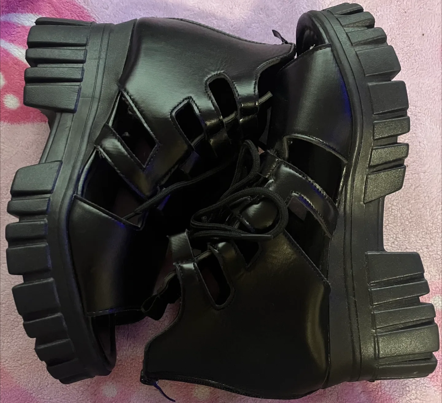 (Shein) Black Gladiator Platform Sandals - Size 38 image indicator(3)