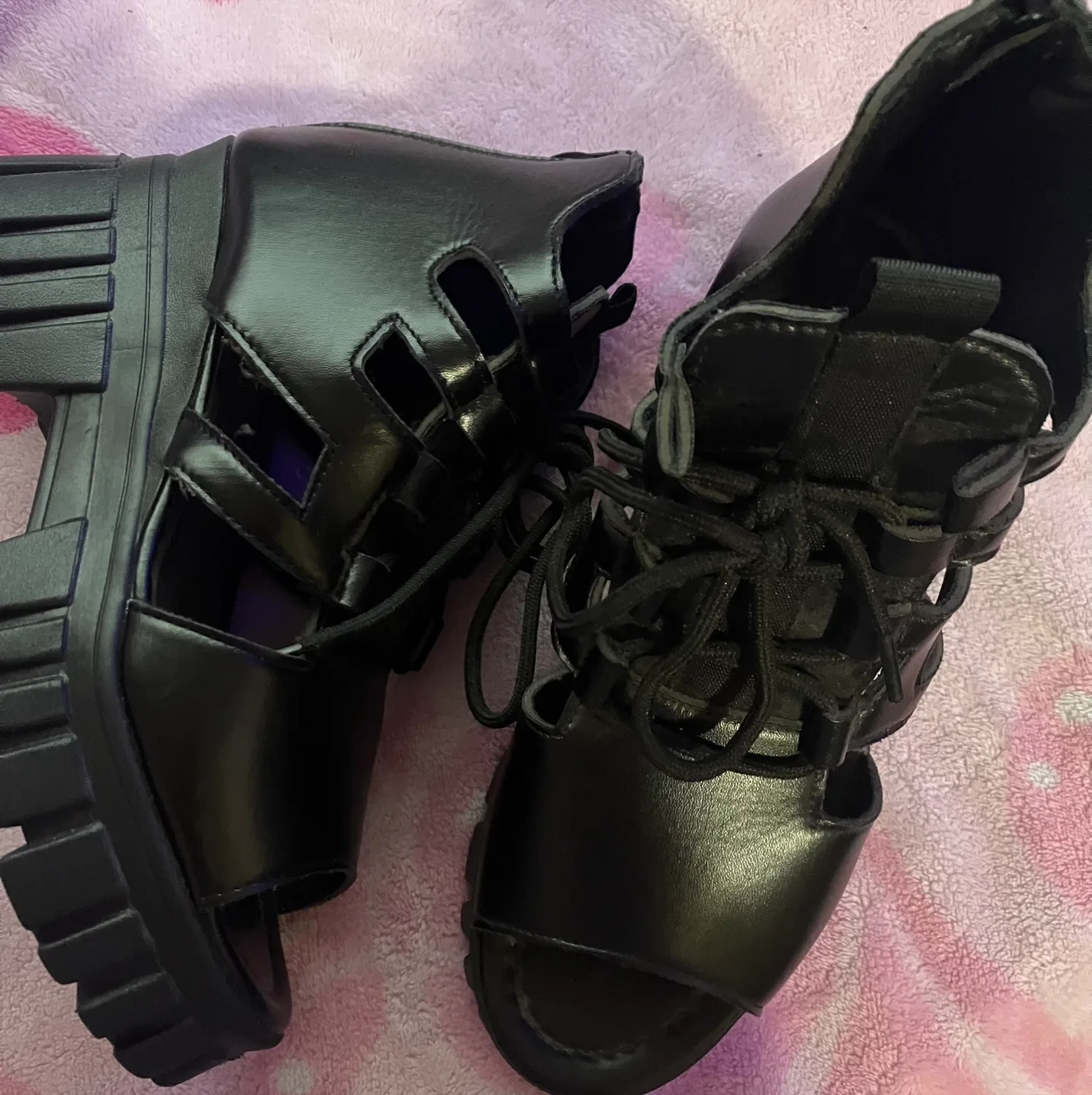 (Shein) Black Gladiator Platform Sandals - Size 38 image indicator(2)