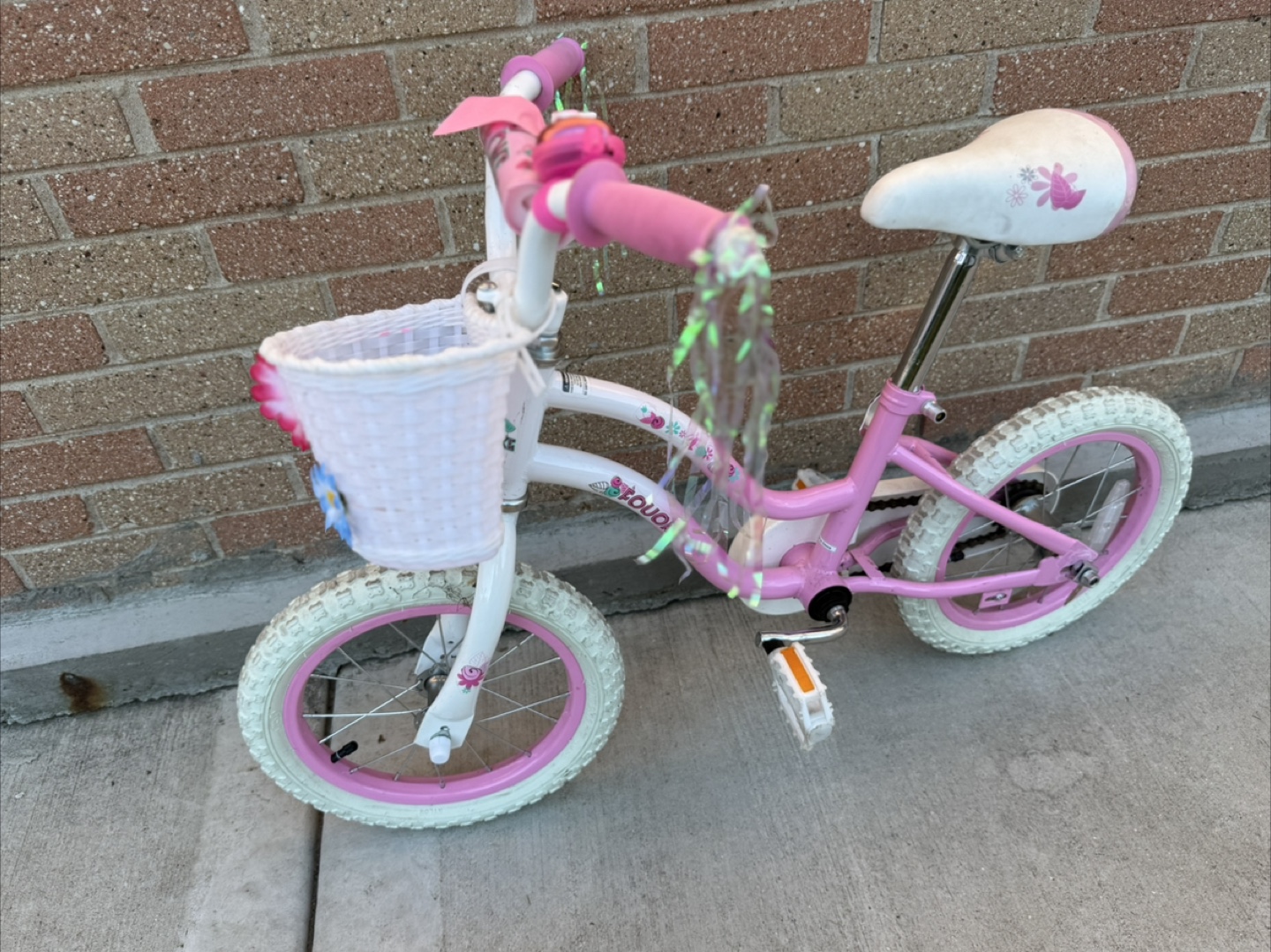 Girls' Pink & White 12" Bike with Basket & Training Wheels - photo 4