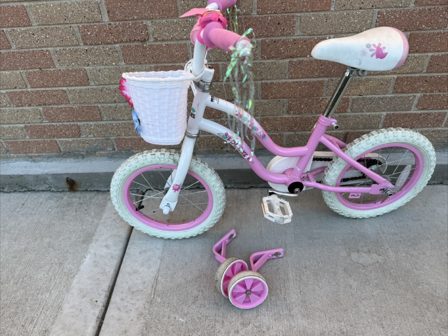 Girls' Pink & White 12" Bike with Basket & Training Wheels - photo 5