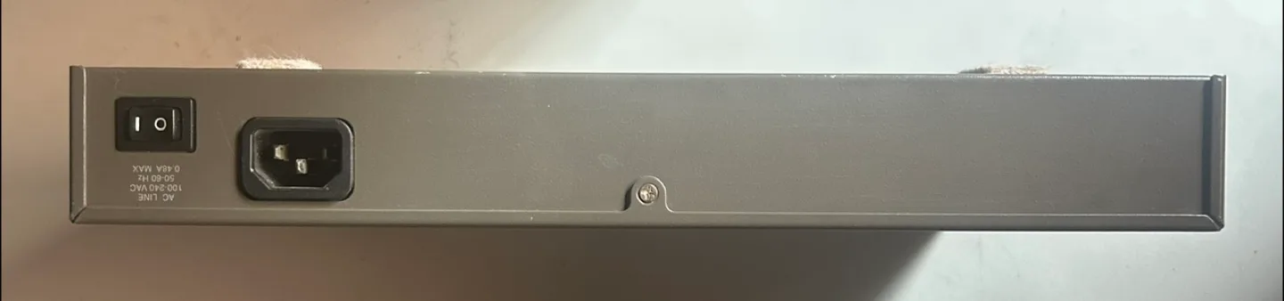 D-Link DSH-16 16-Port Ethernet Switch image indicator(4)